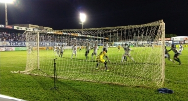 Em noite inspirada URT vence Coritiba e está na próxima fase da Copa do Brasil