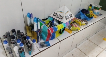 Homem furta dezenas de produtos em supermercados em Lagoa Formosa e acaba preso Homem furta dezenas de produtos em supermercados em Lagoa Formosa e acaba preso