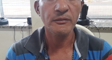 Passageiro de motocicleta é preso durante abordagem na BR-354 em Carmo do Paranaíba Passageiro de motocicleta é preso durante abordagem na BR-354 em Carmo do Paranaíba