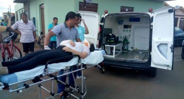 Jovem fica ferida em acidente envolvendo motoneta e automóvel em Lagoa Formosa Jovem fica ferida em acidente envolvendo motoneta e automóvel em Lagoa Formosa