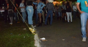 FENACAFÉ: duas pessoas ficam feridas durante tiroteio no Parque de Exposições de Patrocínio FENACAFÉ: duas pessoas ficam feridas durante tiroteio no Parque de Exposições de Patrocínio