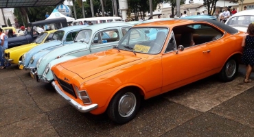 2º encontro de carros antigos é realizada na cidade de Lagoa Formosa 