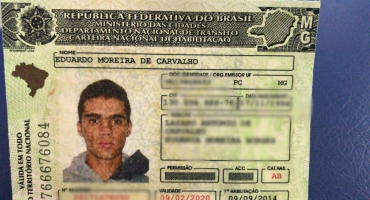 Motociclista morre e passageira fica ferida em acidente no Bairro Morada do Sol Motociclista morre e passageira fica ferida em acidente no Bairro Morada do Sol
