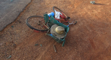 Ciclista de 56 anos morre ao ser atropelado por carreta em Lagoa Grande