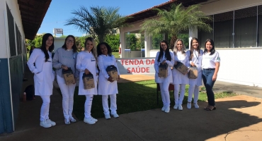Alunas da Nutrição participam de evento na CEMIL Alunas da Nutrição participam de evento na CEMIL