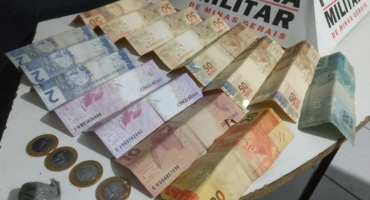 PM prende homem e apreende droga e dinheiro, após denúncia
