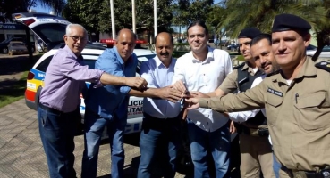 Polícia Militar de Lagoa Formosa recebe viatura para auxiliar na segurança pública do município