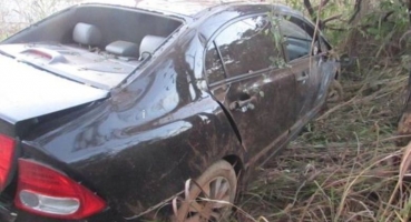 Para evitar colisão motorista capota veículo na MGC-354 em Presidente Olegário