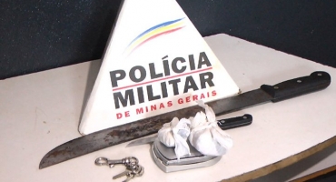 Briga em bar termina com agressão e apreensão de armas brancas e maconha
