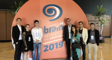 Professor e alunos de Medicina participam de Congresso Internacional de Neurociências Professor e alunos de Medicina participam de Congresso Internacional de Neurociências