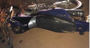 Motoqueiro fica gravemente ferido em acidente na BR-352 em Patos de Minas