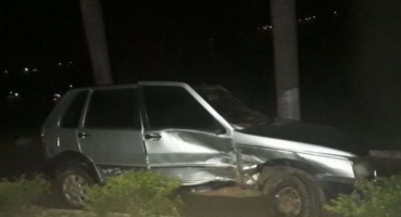 Com sintomas de embriaguez, motorista provoca acidente ao fazer uma conversão na MGC-354