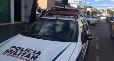 Funcionários do São Lucas protestam salários atrasados e organizam paralisação para terça-feira Funcionários do São Lucas protestam salários atrasados e organizam paralisação para terça-feira