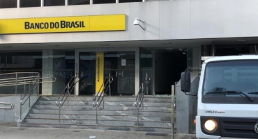 Criminosos atacam banco em Uberaba