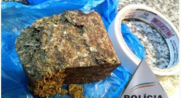 Policia Militar de Lagoa Formosa prende suspeitos de tráfico de drogas Policia Militar de Lagoa Formosa prende suspeitos de tráfico de drogas
