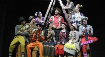 Grupo TUPAM vence quatro prêmios no Festival Nacional de Teatro de Passos Grupo TUPAM vence quatro prêmios no Festival Nacional de Teatro de Passos