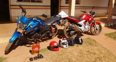Polícia Militar recupera motocicletas furtadas em São Gotardo e prende suspeitos Polícia Militar recupera motocicletas furtadas em São Gotardo e prende suspeitos