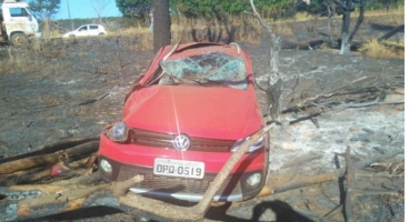 Condutora de 43 anos fica ferida em acidente na MGC-352 no município de Arapuá