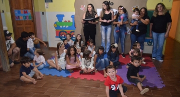 Centro de Educacional Infantil Estrelinha do Saber de Lagoa Formosa realiza  homenagem aos pais