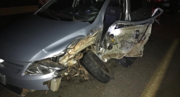 Motorista de automóvel cochila ao volante e provoca acidente na BR-354 próximo à Carmo do Paranaíba Motorista de automóvel cochila ao volante e provoca acidente na BR-354 próximo à Carmo do Paranaíba