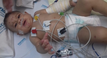 Bebê é transferido para Belo Horizonte apos ser picado por escorpião em Patos de Minas Bebê é transferido para Belo Horizonte apos ser picado por escorpião em Patos de Minas