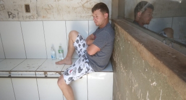Suspeito de tráfico de drogas em Carmo do Paranaíba é preso pela Polícia Militar Suspeito de tráfico de drogas em Carmo do Paranaíba é preso pela Polícia Militar
