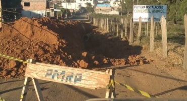 Prefeitura de Rio Paranaíba invade propriedade particular em Guarda dos Ferreiros Prefeitura de Rio Paranaíba invade propriedade particular em Guarda dos Ferreiros