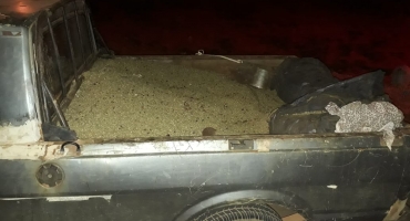 À granel: Polícia Militar de Carmo do Parnaíba novamente apreende café furtado À granel: Polícia Militar de Carmo do Parnaíba novamente apreende café furtado