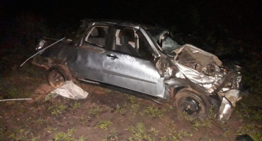 Idoso capota veículo na MGC-354 e fica ferido Idoso capota veículo na MGC-354 e fica ferido