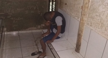 Após apanhar na cadeia rapaz volta a ser preso por ameaçar novamente a mãe Após apanhar na cadeia rapaz volta a ser preso por ameaçar novamente a mãe