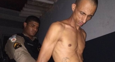 Homem assalta feira, dispara arma de fogo e acaba preso na cidade de Patos de Minas Homem assalta feira, dispara arma de fogo e acaba preso na cidade de Patos de Minas