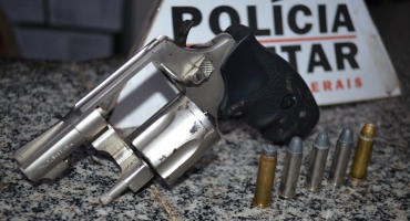 Polícia Militar de Lagoa Formosa apreende arma de fogo e encaminha autor para a delegacia