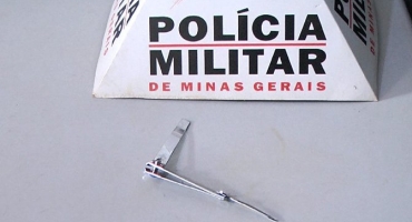 Ladrão furta automóvel em Patos de Minas usando cortador de unhas e acaba envolvendo em acidente