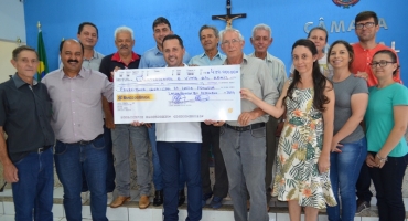 Câmara Municipal de Lagoa Formosa devolve R$420.000,00 para a prefeitura