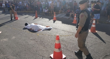 Atiradores abrem fogo e matam adolescente  e homem de 36 anos em Presidente Olegário 