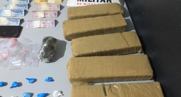 Rapaz é preso desembarcando na rodoviária de Patos de Minas com grande quantidade de drogas