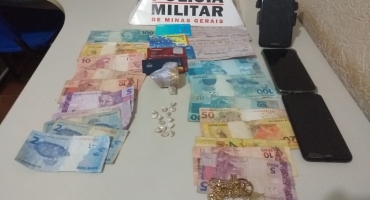Carmo do Paranaíba: ocorrência que teve início na BR-354 termina com 3 indivíduos detidos e apreensão de crack 