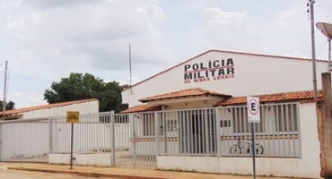 Homem ameaça mãe e policial com facão na cidade de Lagamar e acaba morto