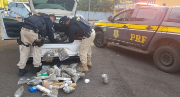 PRF apreende mais de 90 quilos de maconha e Skank na BR 365 em Patos de Minas