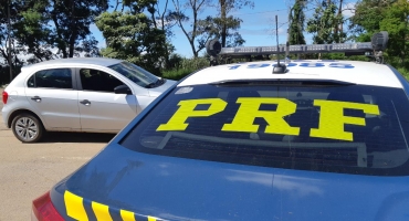 Polícia Rodoviária Federal recupera veículo furtado por cliente de locadora