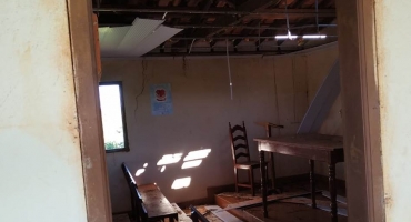 Lagoa Formosa: vândalos arrombam salão comunitário na região de Ponte Alta e causam destruição 
