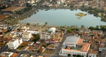 Sem comemoração do aniversário da cidade e Fenamilho Patos de Minas fica sem turismo local
