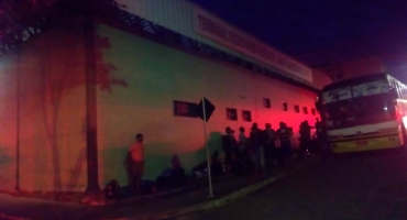 Veículos de transporte de passageiros irregulares são apreendidos pela Polícia Militar