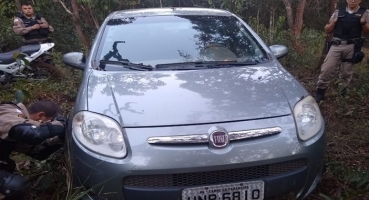 Polícia Militar recupera veículo roubado em fazenda na região de Vargem Grande