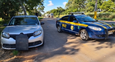 Veículo roubado no estado de Rio de janeiro é localizado pela PRF em Patos de Minas