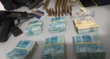 PM de Patos de Minas prende suspeitos de participar de assalto onde foi roubado 500 mil reais em dinheiro