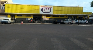 Mulher tem dinheiro furtado dentro de bolsa em supermercado de Carmo do Paranaíba 