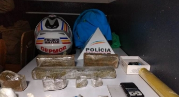 PM  de Patos de Minas localiza dois quilos de maconha em casa no Bairro Alto da Serra