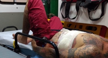 Homem de 34 anos é esfaqueado em bar no Bairro Alvorada em Patos de Minas Homem de 34 anos é esfaqueado em bar no Bairro Alvorada em Patos de Minas