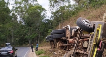 Motorista de Patos de Minas morre em grave acidente em Lagamar Motorista de Patos de Minas morre em grave acidente em Lagamar